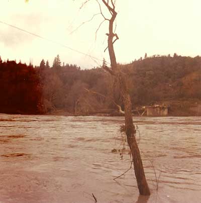 1964 Eel River flood bridge washout